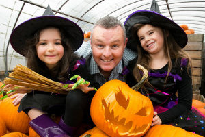 Pia McAllister, 5,  Beau Rose Garratt, 6, and Oisin O’Gradaigh, Keelings, announce SuperValu’s plans to sell 85,000 pumpkins this Halloween