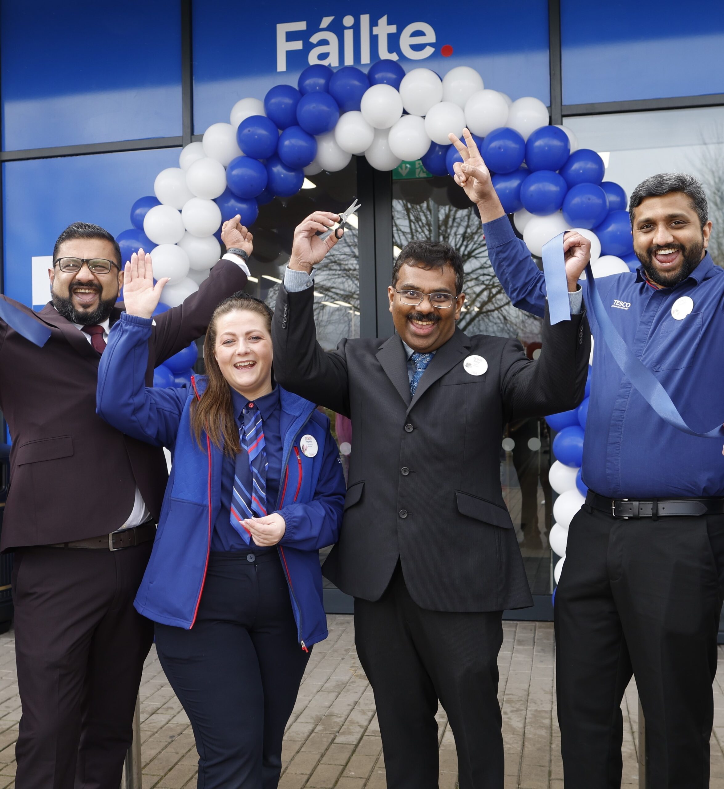 Tesco Ireland Opens New West Dublin Store, Creates 33 New Jobs 